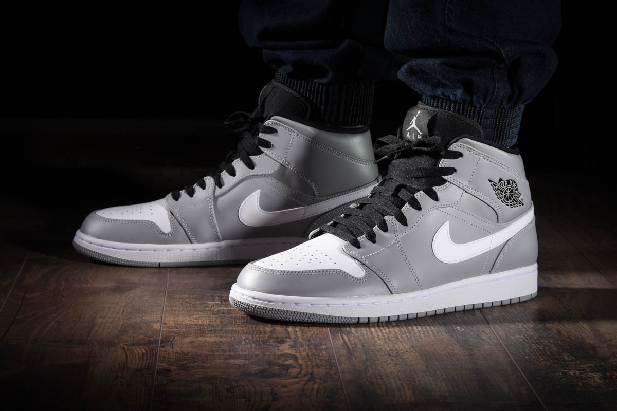 NIKE AIR JORDAN 1 RETRO MID WOLF GREY