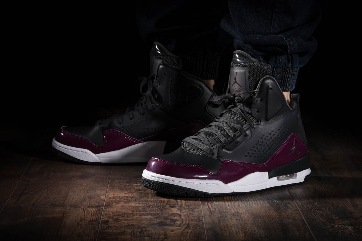 NIKE AIR JORDAN SC-3 BLACK PURPLE