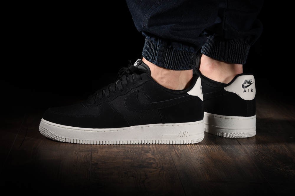 Buy Air Force 1 '07 Suede 'Black' - AO3835 001