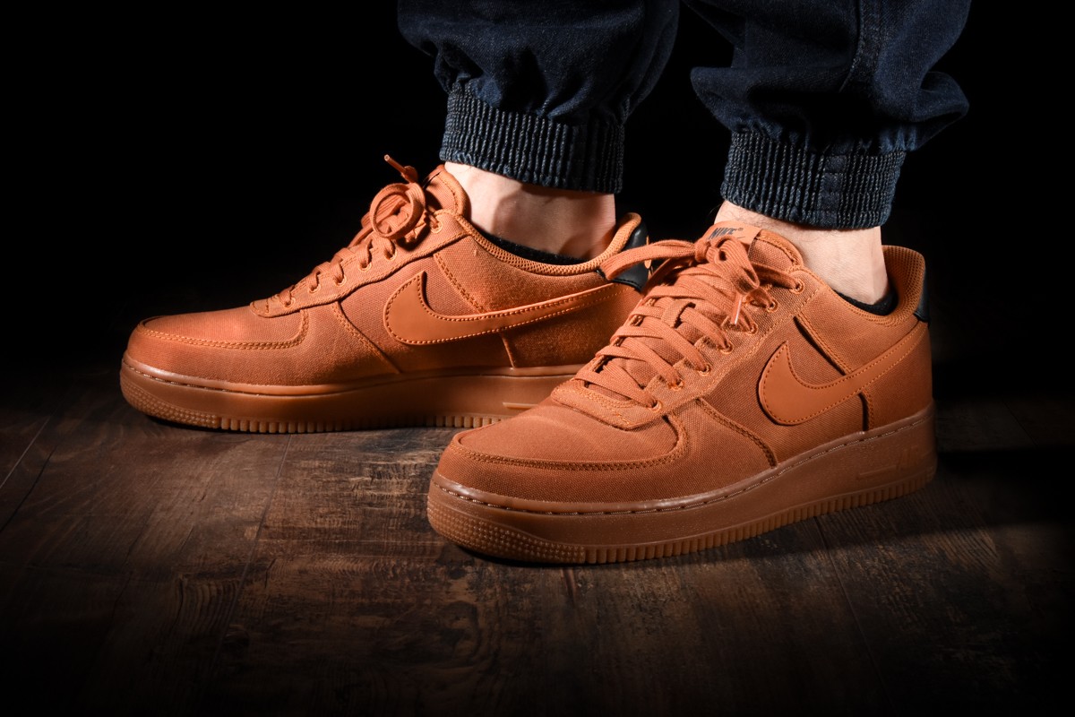 NIKE AIR FORCE 1 '07 LV8 STYLE MONARCH