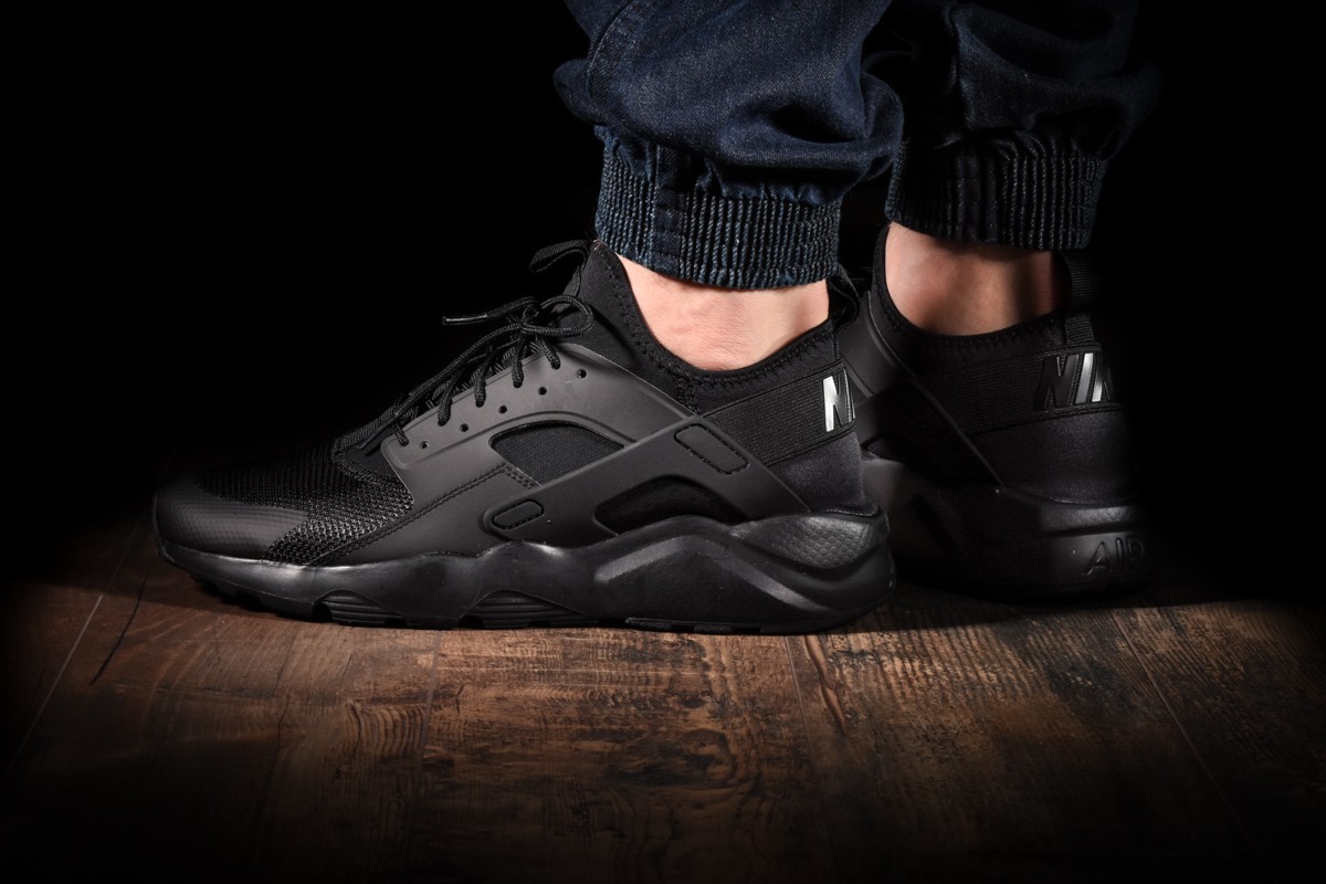 Huarache run ultra black best sale