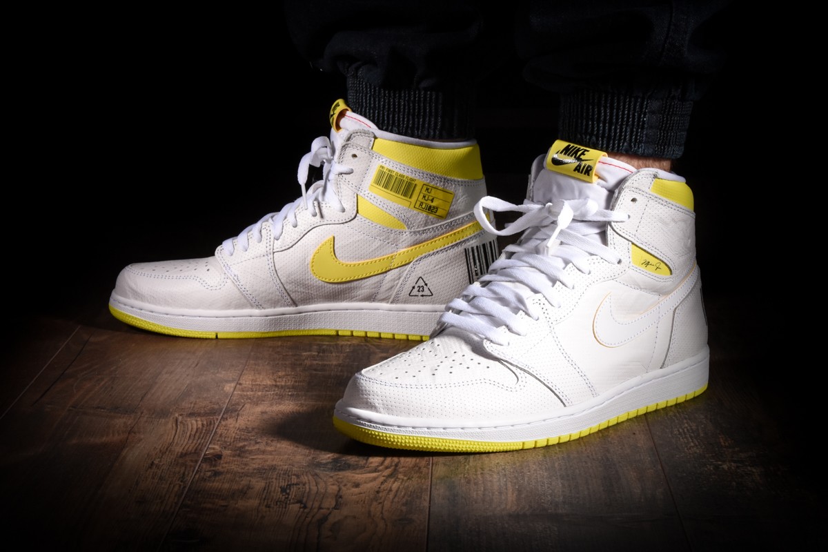 NIKE AIR JORDAN 1 RETRO HIGH OG FIRST CLASS FLIGHT