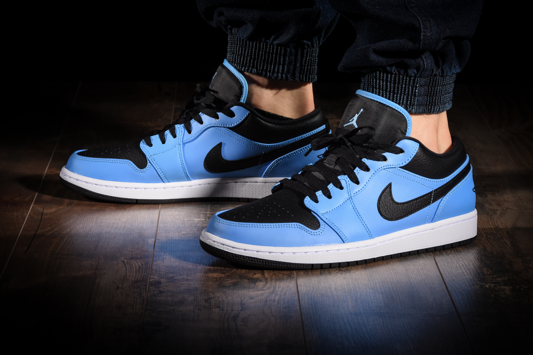 NIKE AIR JORDAN 1 RETRO LOW UNIVERSITY BLUE