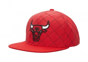 MITCHELL & NESS QUILTED TASLAN SNAPBACK CHICAGO BULLS