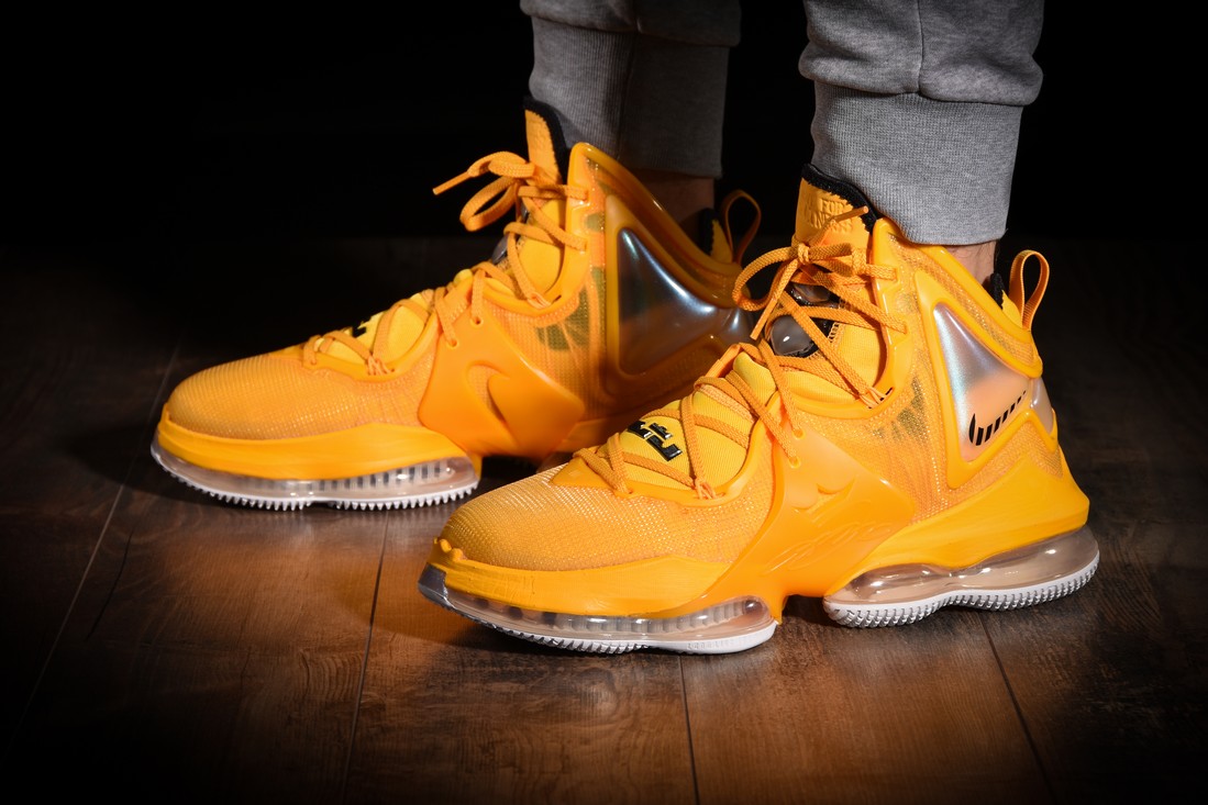 Nike lebron store 10 arancione