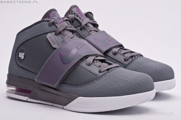 NIKE ZOOM SOLDIER IV Lebron James price 77.50 Basketzone